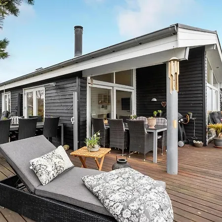 Cozy In With House Sea View Holiday home